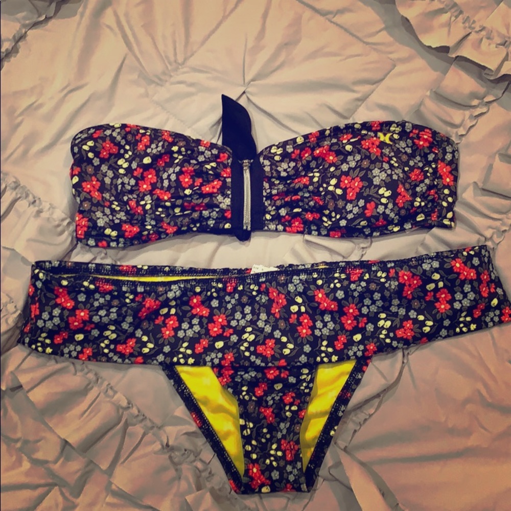 Bathing suit set